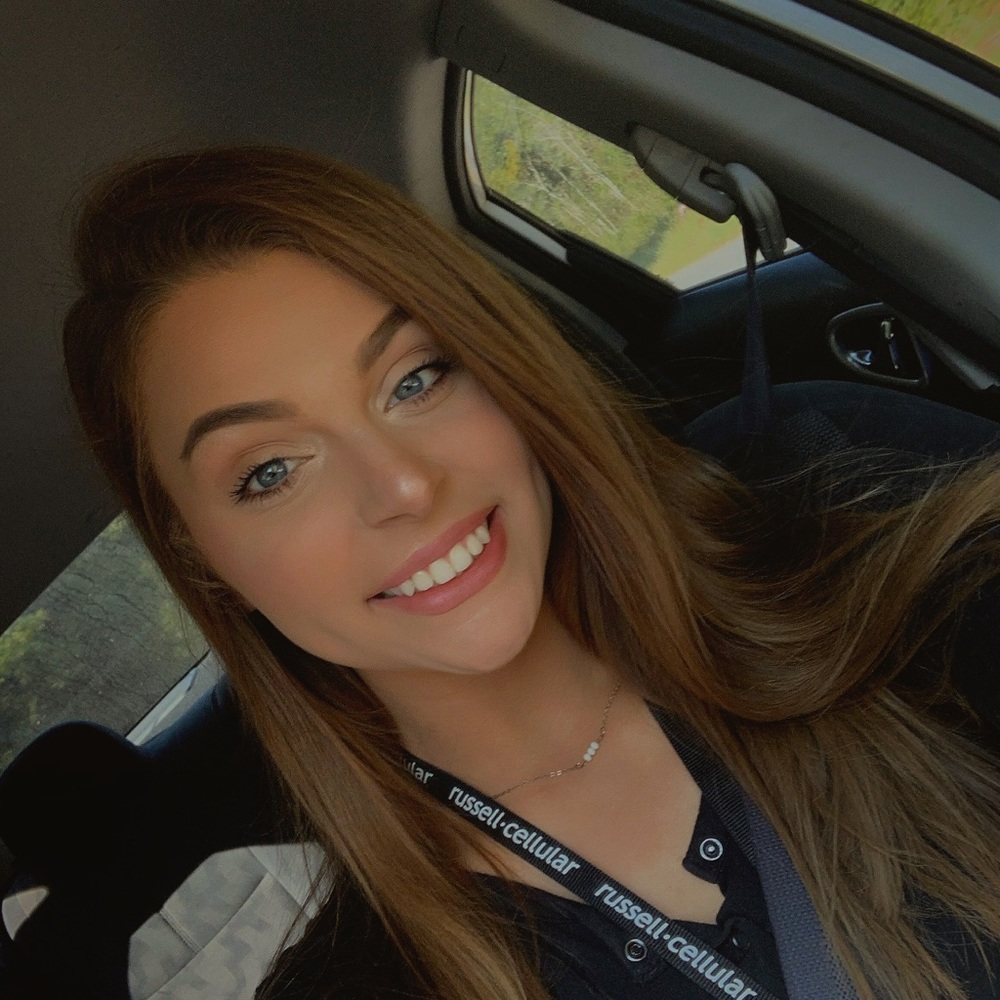 Meet your Posher, Lauren
